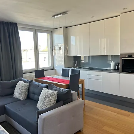 W Centrum Gdyni Swietojanska 4-8 Apartament